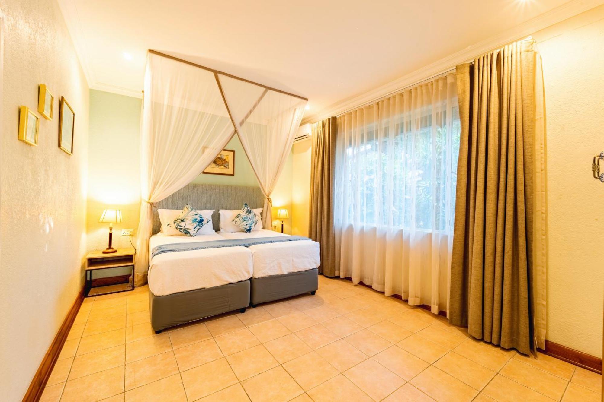 The Victorian Manor Bed & Breakfast Victoria Falls Ngoại thất bức ảnh