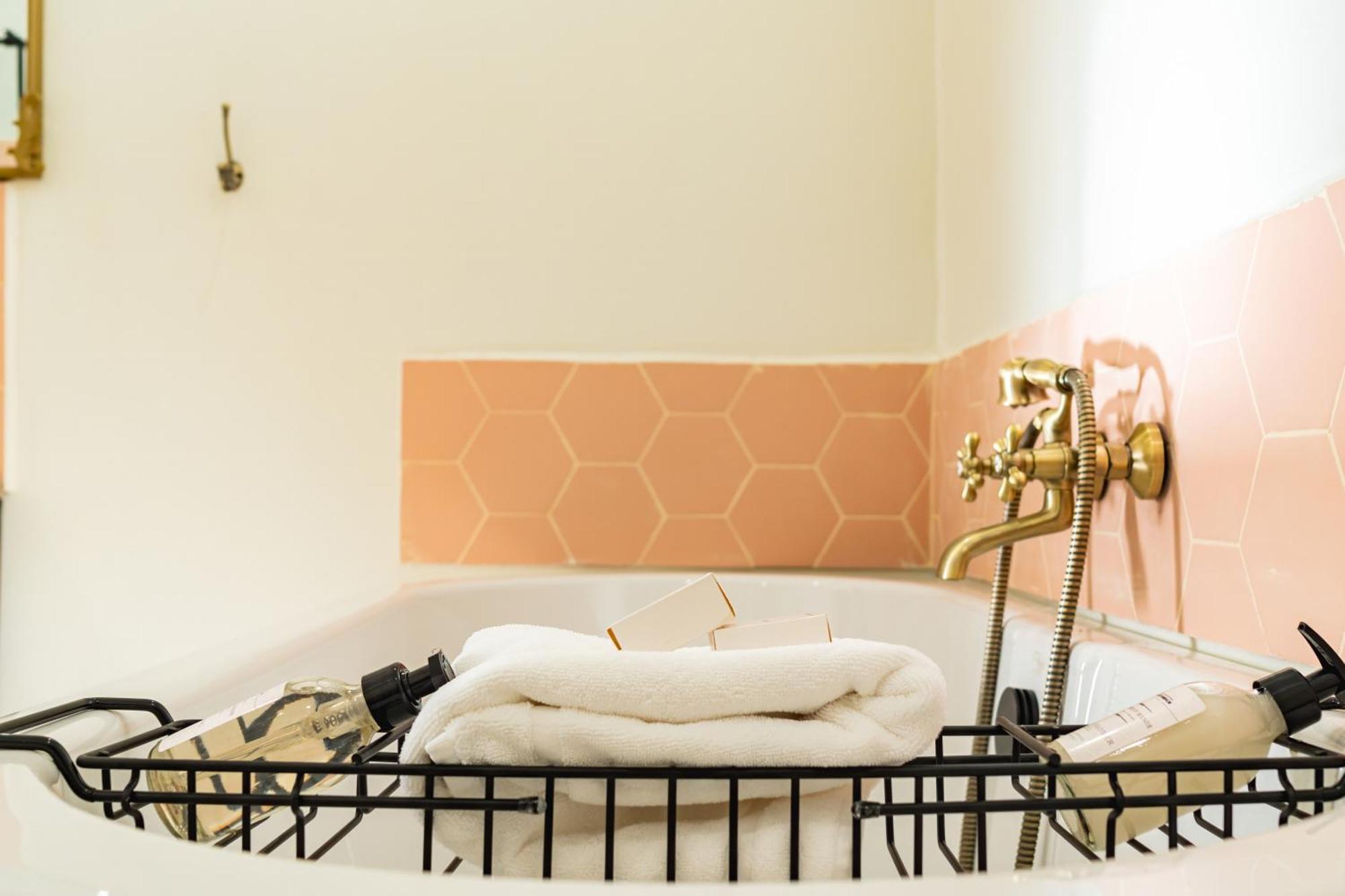The Victorian Manor Bed & Breakfast Victoria Falls Ngoại thất bức ảnh